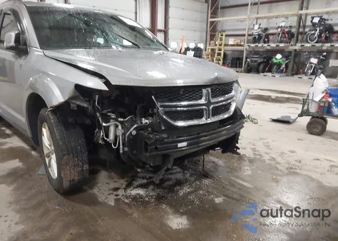 2016 Dodge Journey Sxt z USA, uszkodzony, nr VIN 3C4PDDBG5GT105747